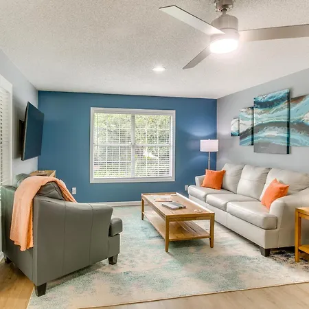 Upscale St Simons Condo Sunroom And Steps To Pool!